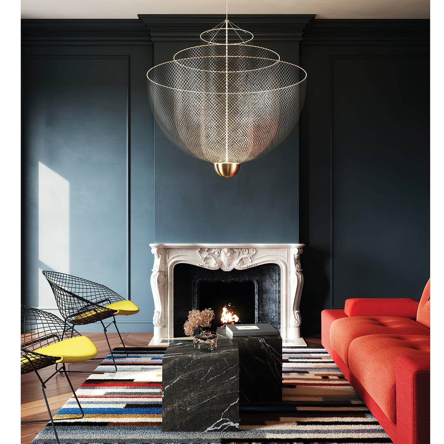 Geometrische Metalen Kroonluchter met Geïntegreerde LED en Messing Accenten – Drie Gelaagde Designlamp
