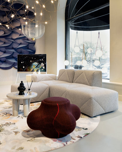 Geometrische Metalen Kroonluchter met Geïntegreerde LED en Messing Accenten – Drie Gelaagde Designlamp