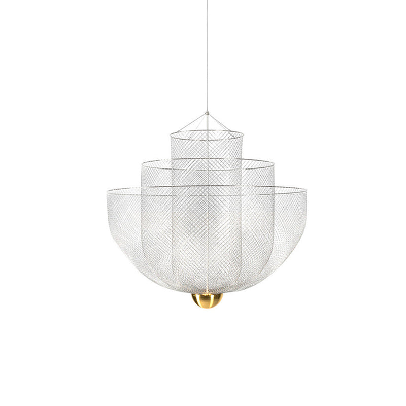 Geometrische Metalen Kroonluchter met Geïntegreerde LED en Messing Accenten – Drie Gelaagde Designlamp