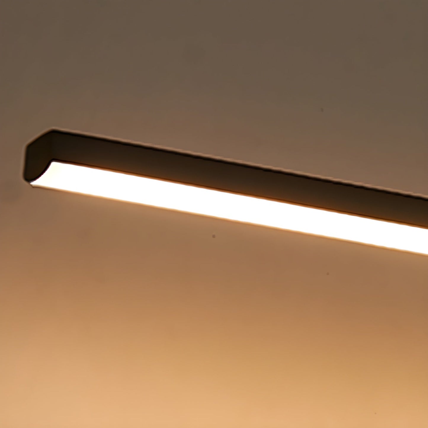 Lineaire Spiegelverlichting Metaal – Geïntegreerde LED Wandlamp in Zwart – 3 Lengtes