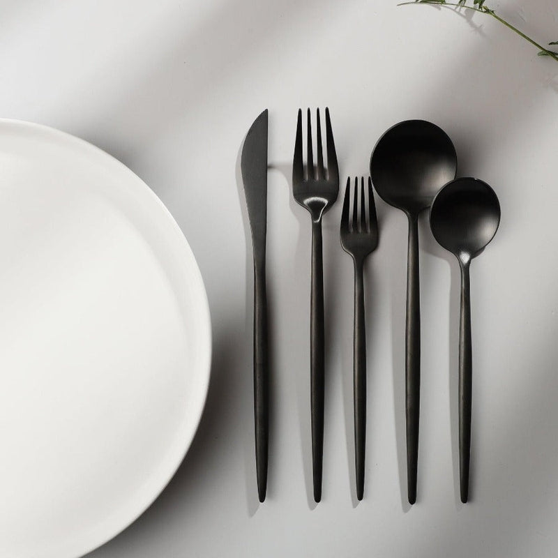 Minimalistisch Bestekset Titanium-Coating 18/10 Roestvrij Staal Premium Servies Modern Tafelgerei Luxe Eetgerei Chique Tafelstyling Elegant Cutlery Set 4 tot 16 Personen