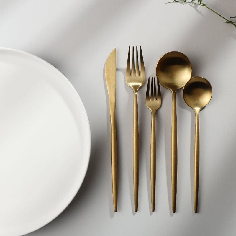 Minimalistisch Bestekset Titanium-Coating 18/10 Roestvrij Staal Premium Servies Modern Tafelgerei Luxe Eetgerei Chique Tafelstyling Elegant Cutlery Set 4 tot 16 Personen