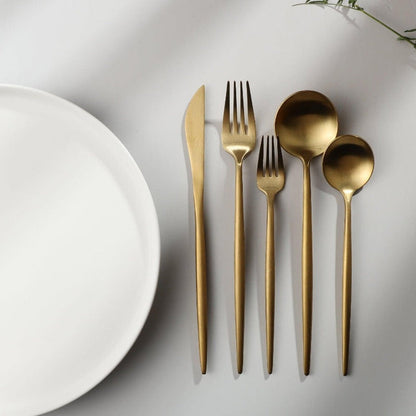 Minimalistisch Bestekset Titanium-Coating 18/10 Roestvrij Staal Premium Servies Modern Tafelgerei Luxe Eetgerei Chique Tafelstyling Elegant Cutlery Set 4 tot 16 Personen