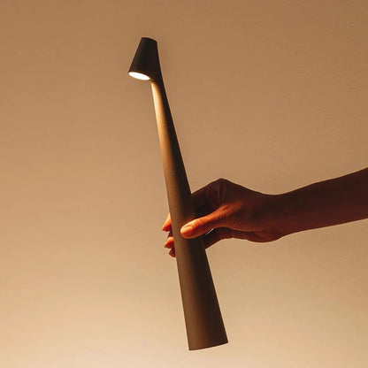 Dimbare LED Tafellamp met Elegante Afwerking en Warm Licht voor Sfeervolle Verlichting in Elke Ruimte