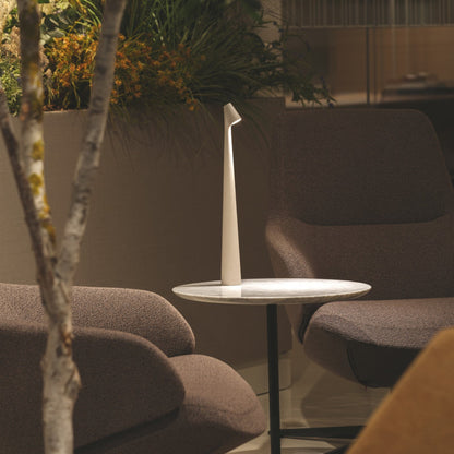 Dimbare LED Tafellamp met Elegante Afwerking en Warm Licht voor Sfeervolle Verlichting in Elke Ruimte