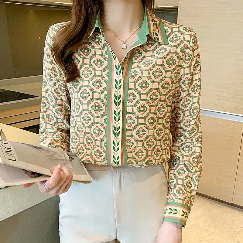 Vrouwelijke Blouse met Kettingprint Elegant Design