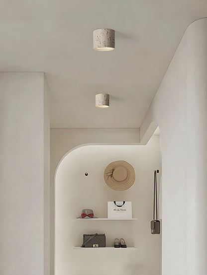 Cilindrische plafondlamp van travertijn – LED verlichting voor moderne interieurs
