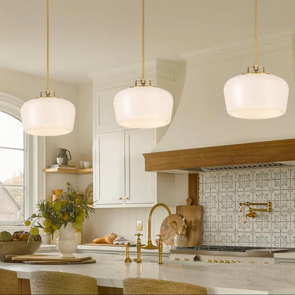 Hanglamp met Opaal Wit Glazen Kap en Antique Brass Fitting – 3-Lichts Hangverlichting voor Keukeneiland Eetkamer Woonkamer Scandinavisch Interieur