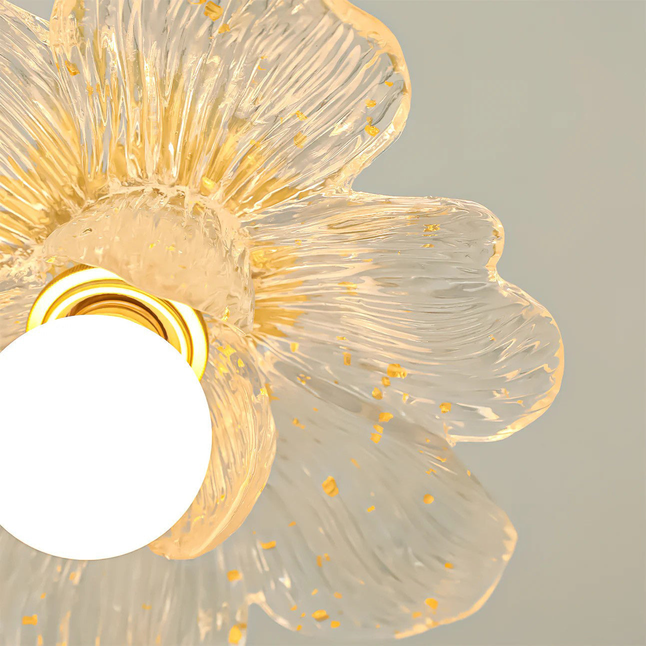 Plafondlamp met Bloesemontwerp in Hars en Messing – Elegante Verlichting voor Slaapkamer en Gang