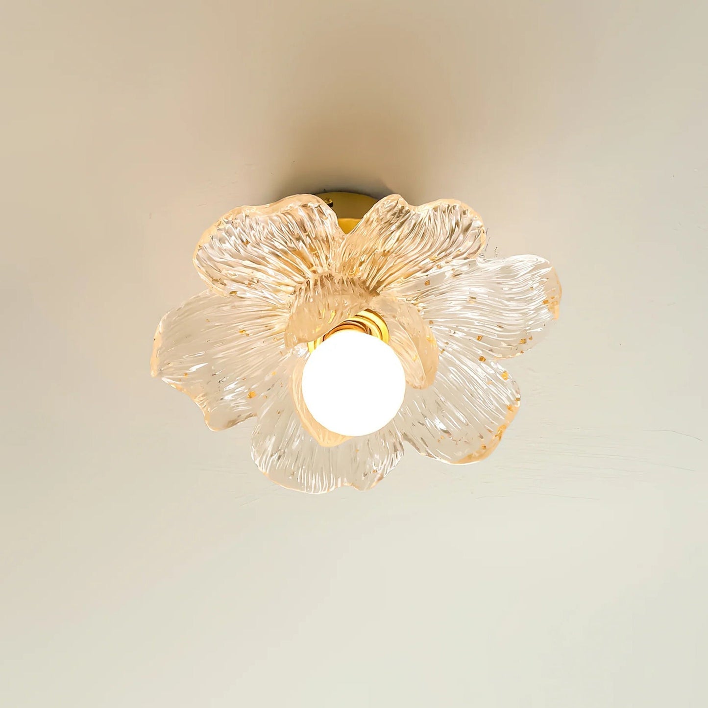 Plafondlamp met Bloesemontwerp in Hars en Messing – Elegante Verlichting voor Slaapkamer en Gang