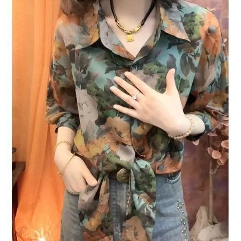 Luxe Blouse van Chiffon met Elegante Pasvorm