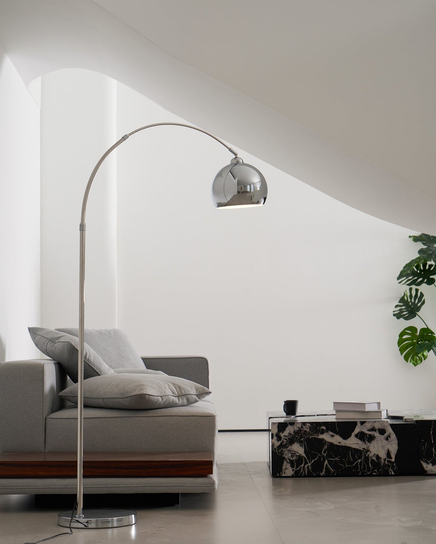 Verstelbare Vloerlamp Metaal Zwart Chroom Wit Telescopische Arm Leeslamp Modern Design