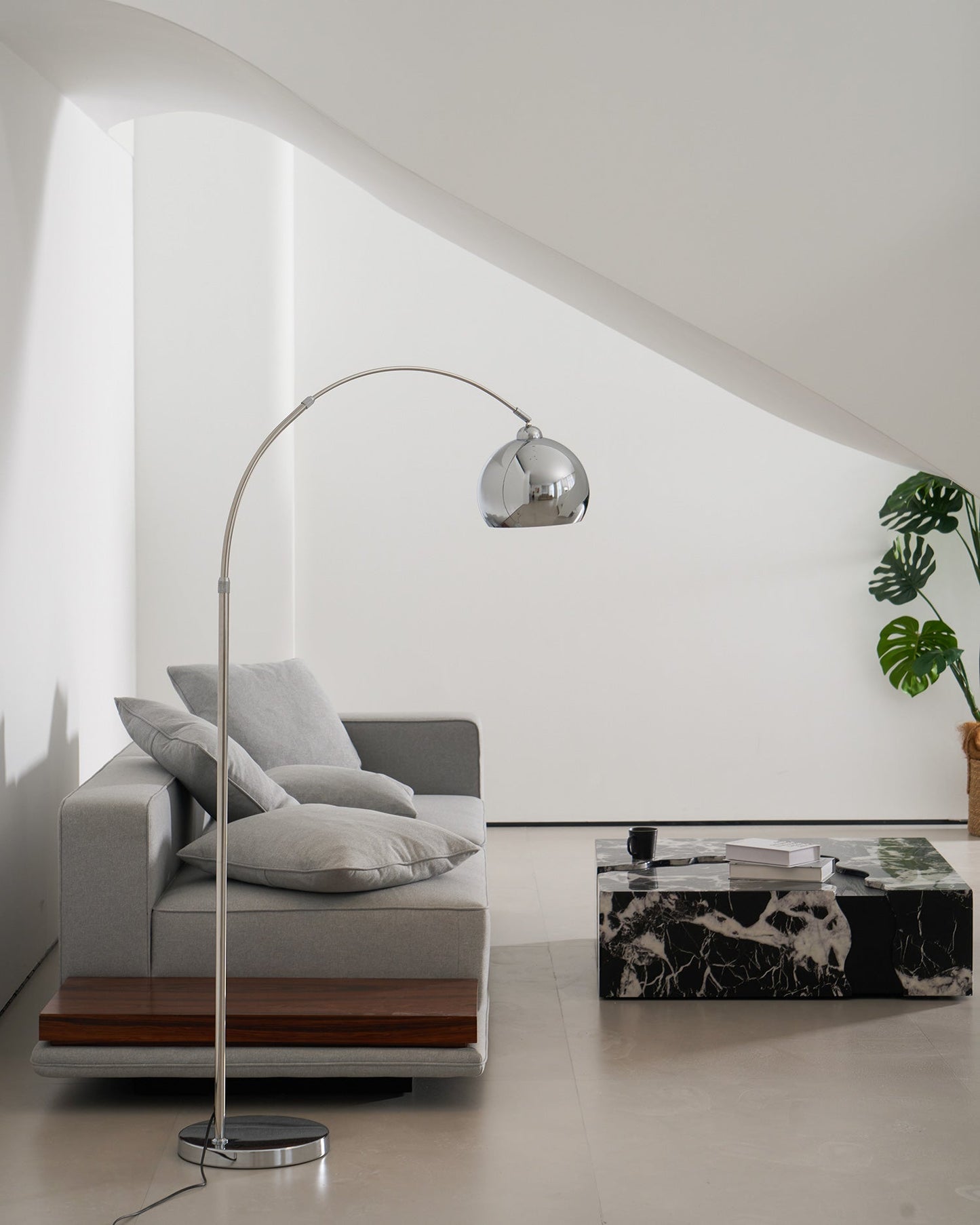 Verstelbare Vloerlamp Metaal Zwart Chroom Wit Telescopische Arm Leeslamp Modern Design