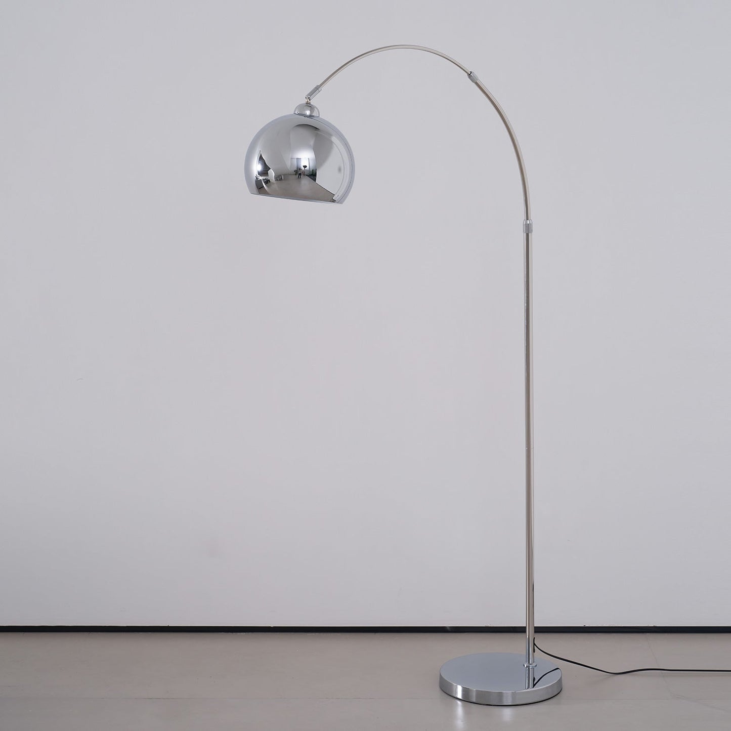 Verstelbare Vloerlamp Metaal Zwart Chroom Wit Telescopische Arm Leeslamp Modern Design