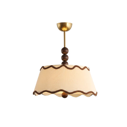 Plafondlamp met Geplooide Kap en Houten Kralen – Vintage Cottage Stijl voor Warm Sfeervol Licht