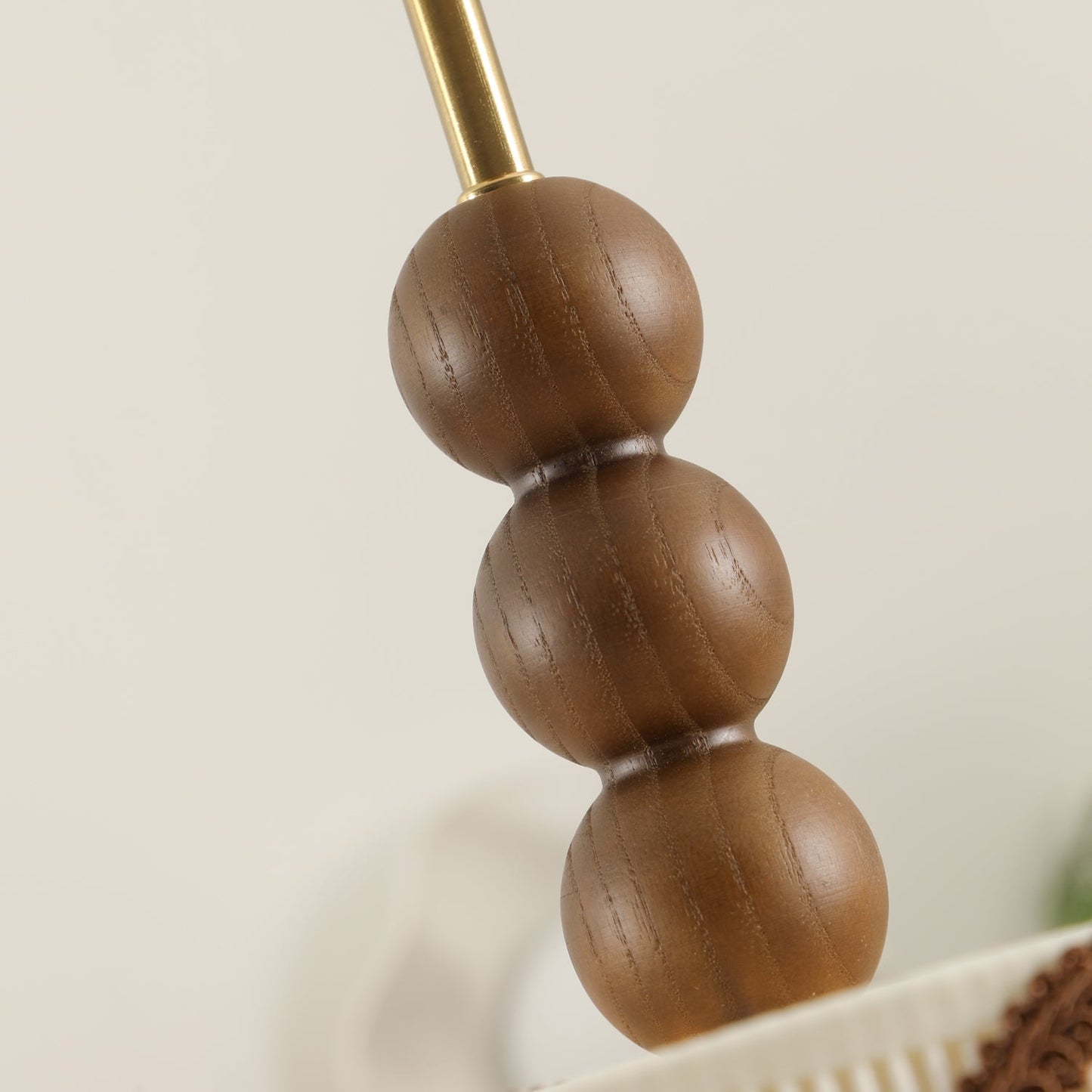 Plafondlamp met Geplooide Kap en Houten Kralen – Vintage Cottage Stijl voor Warm Sfeervol Licht