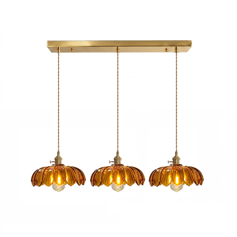 Retro Hanglamp met Bloembladkap en Messing Armatuur – Vintage Elegantie in Zes Glaskleuren – Enkele of Drievoudige Lichtpunten