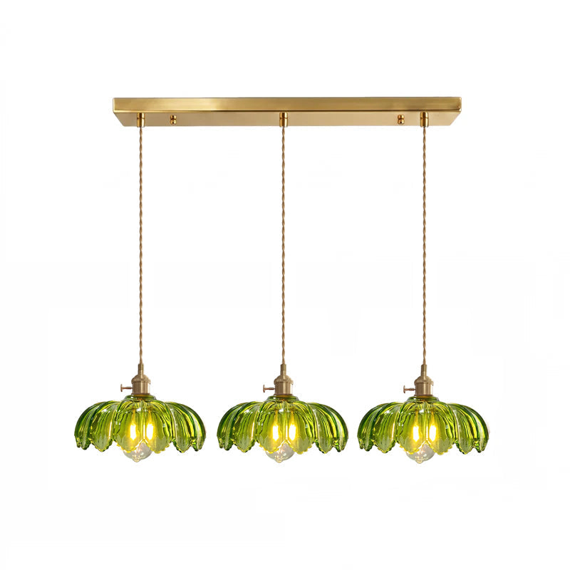 Retro Hanglamp met Bloembladkap en Messing Armatuur – Vintage Elegantie in Zes Glaskleuren – Enkele of Drievoudige Lichtpunten