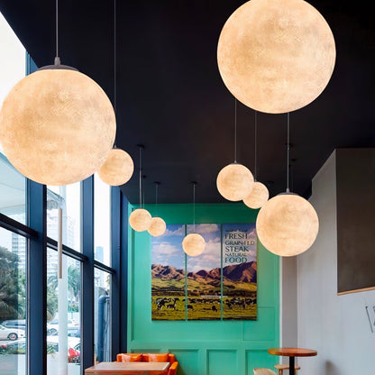 Maan Hanglamp – Realistische Textuur – 8 Maten Beschikbaar – Romantische Maanbol voor Slaapkamer Eetkamer Kinderkamer – Dimbaar Warm Licht – Schuine Plafondadapter Inbegrepen