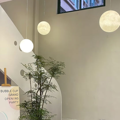 Maan Hanglamp – Realistische Textuur – 8 Maten Beschikbaar – Romantische Maanbol voor Slaapkamer Eetkamer Kinderkamer – Dimbaar Warm Licht – Schuine Plafondadapter Inbegrepen