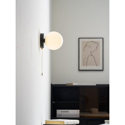 Glazen Wandlamp Scandinavisch Design met Ronde Bolkap Wit Glas G9 Fitting Compact & Modern Sfeervol voor Slaapkamer Hal