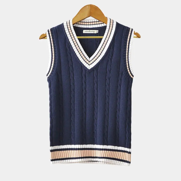 Mouwloos vest met v-hals en kabelpatroon