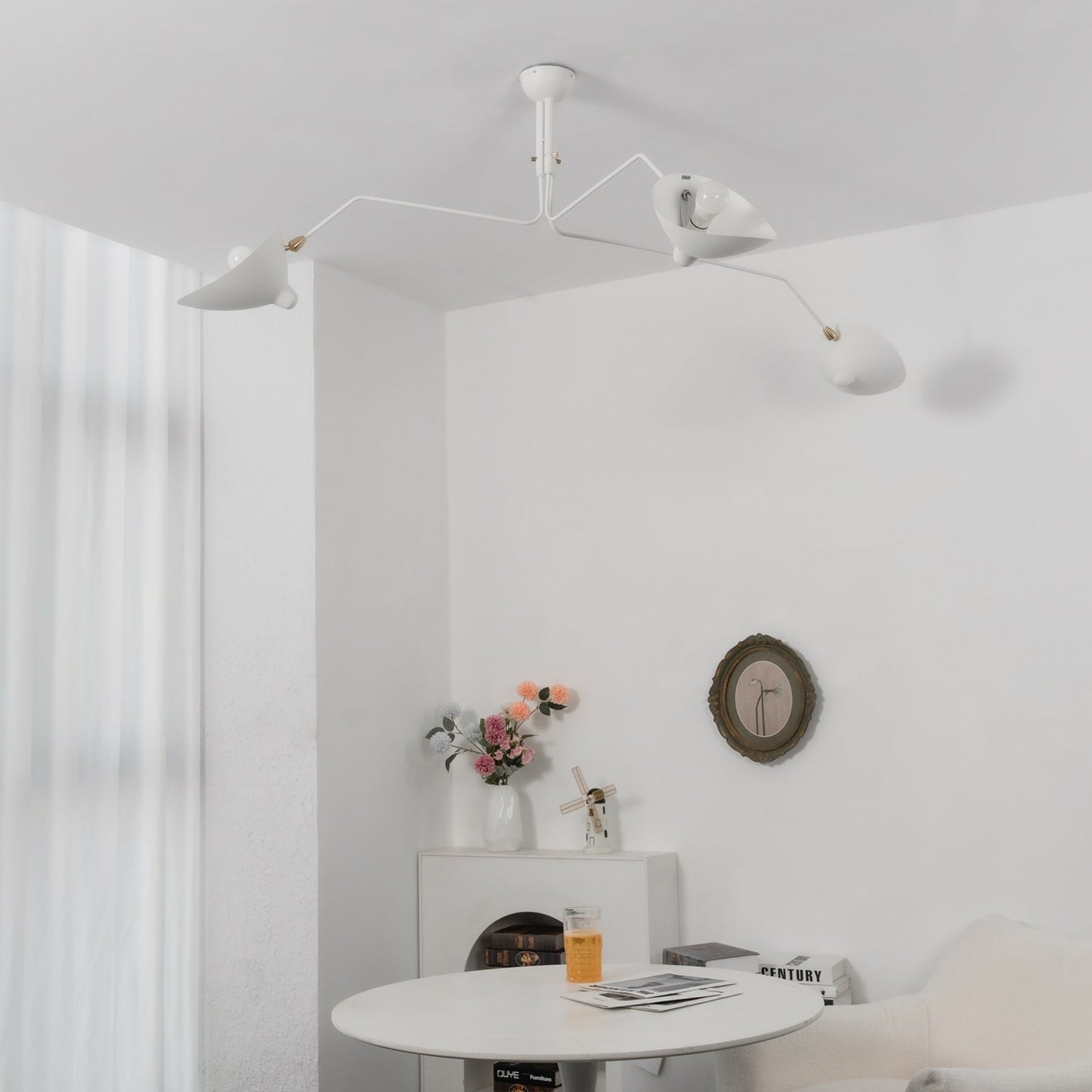 Verstelbare Spinlamp Multi-Arm Plafondlamp Industriële Design Messing Details Zwart Wit Scandinavisch Modern