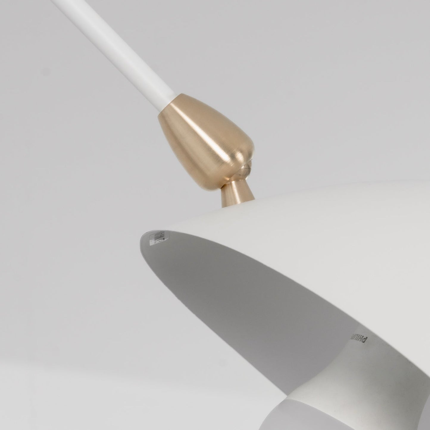 Verstelbare Spinlamp Multi-Arm Plafondlamp Industriële Design Messing Details Zwart Wit Scandinavisch Modern