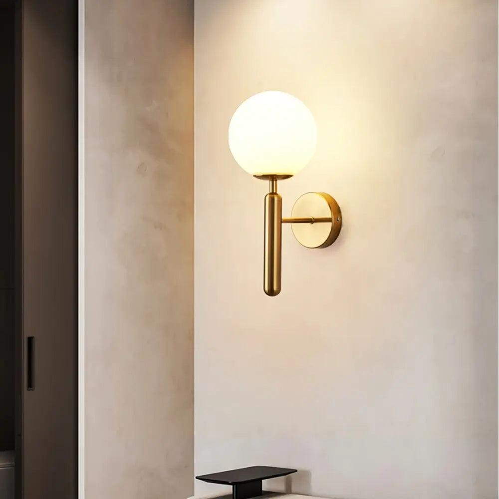 Wandlamp met glazen kap – modern design in goud of zwart met melkglas of ripple-afwerking