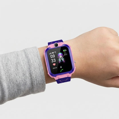 Smartwatch met GPS-Tracker voor Kinderen — Belfunctie + SOS-Knop + Camera — Verstelbare Band 5 Kleuren