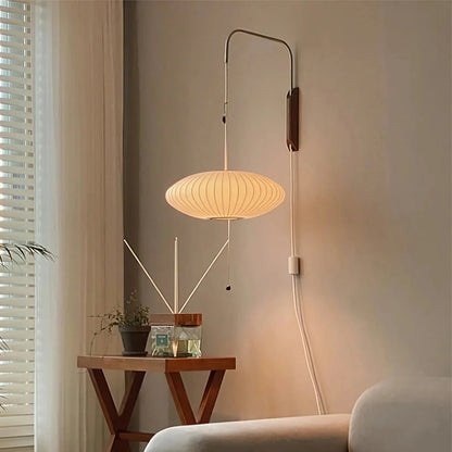 Wandlamp met Scharnierende Kap - Plug-In - Verstelbare Lichtrichting - Scandinavisch Design - Walnoot Accent