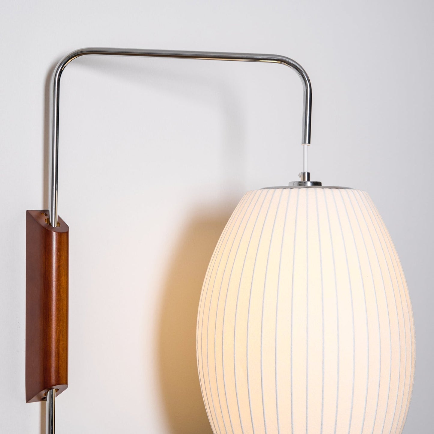 Wandlamp Zijden Kap Walnoot Metaal Wit Woonkamer Slaapkamer