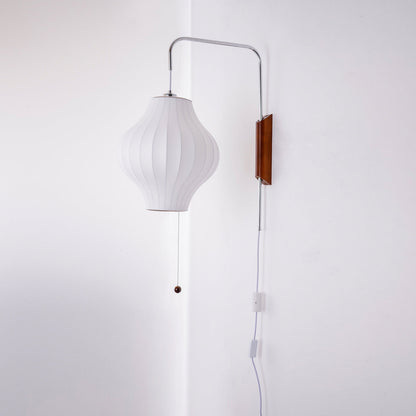 Wandlamp met Scharnierende Kap - Plug-In - Verstelbare Lichtrichting - Scandinavisch Design - Walnoot Accent