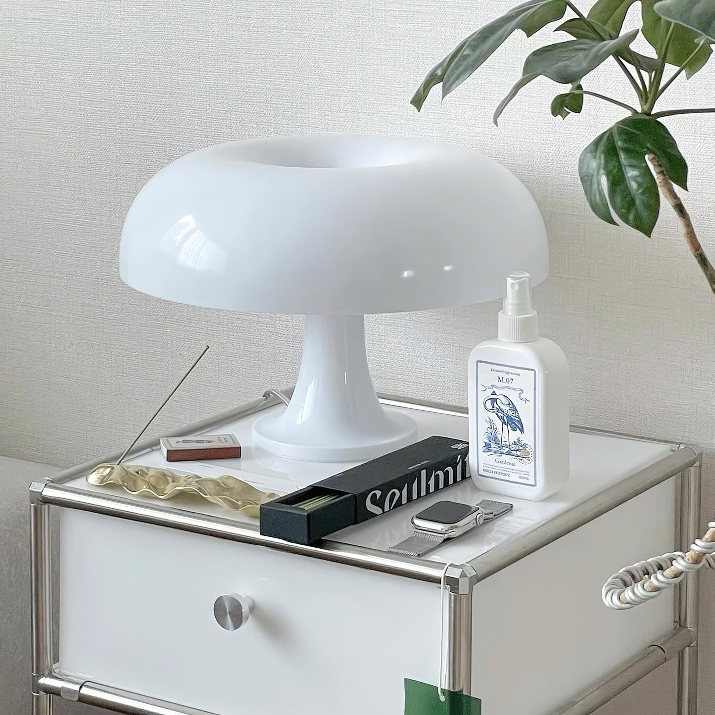 Paddenstoelvormige Tafellamp met 4 Lichtbronnen en Gedimde Retro Sfeer