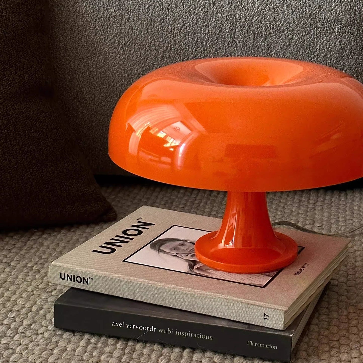 Paddenstoelvormige Tafellamp met 4 Lichtbronnen en Gedimde Retro Sfeer