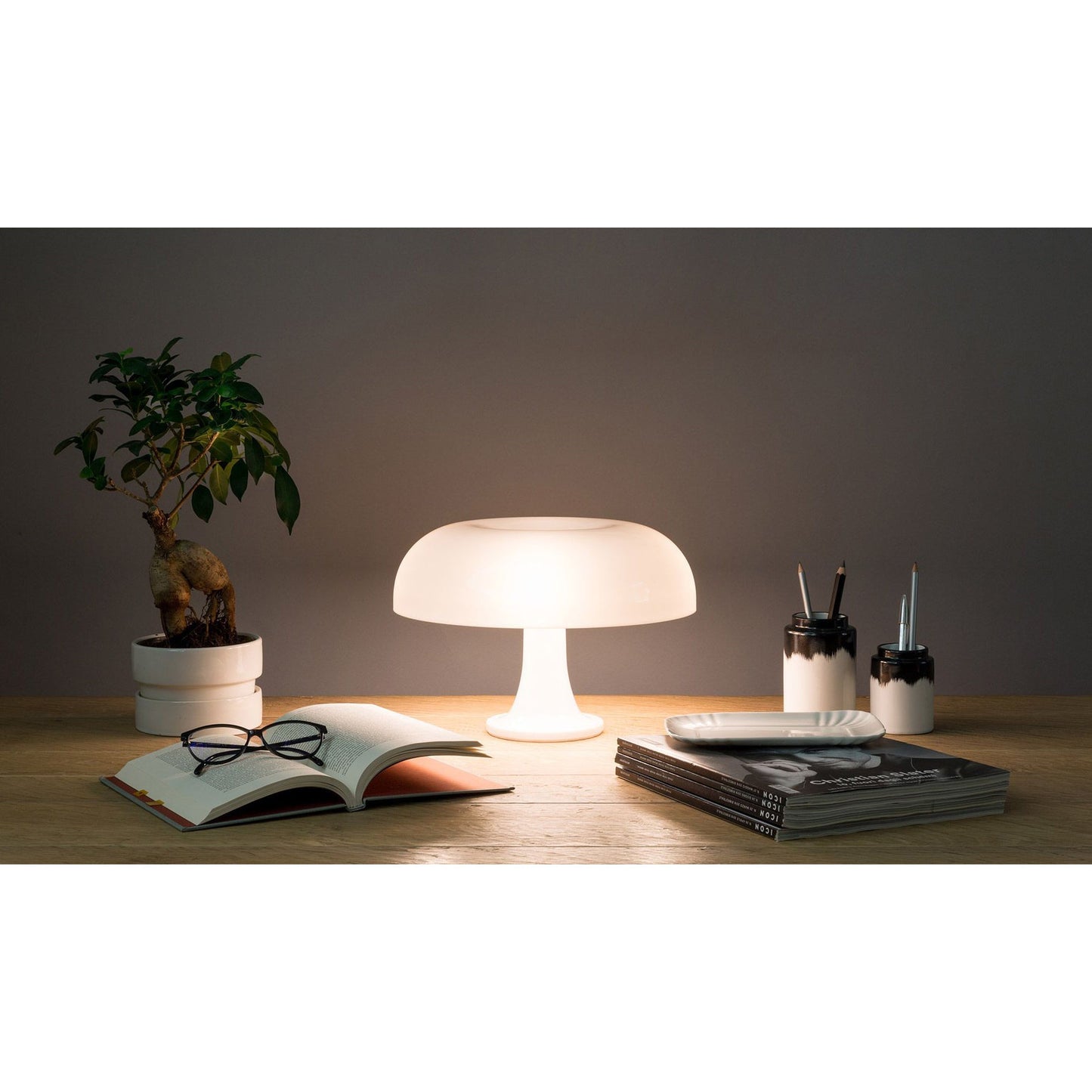 Paddenstoelvormige Tafellamp met 4 Lichtbronnen en Gedimde Retro Sfeer