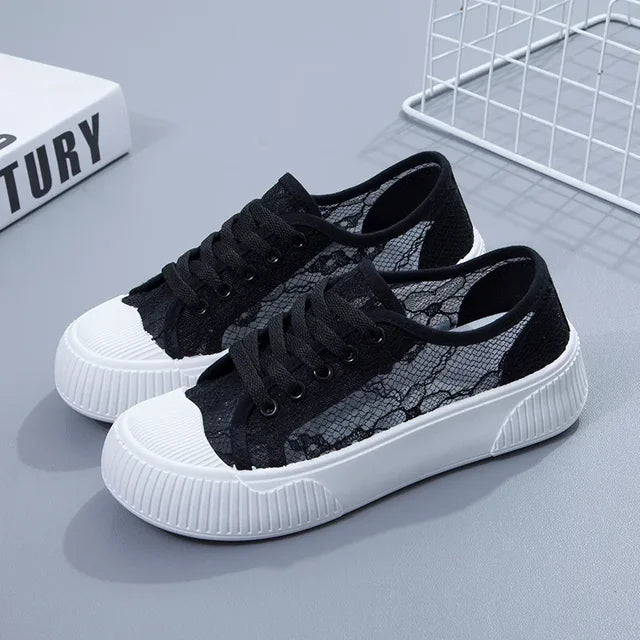 Vrouwelijke Florale Sneakers met Mesh Paneel - StudioMarella