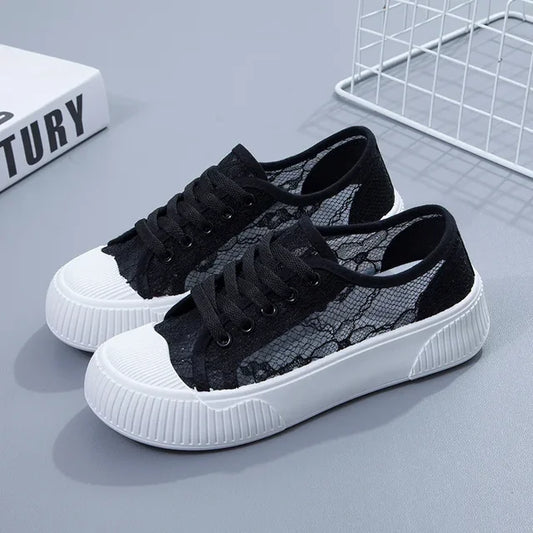 Vrouwelijke Florale Sneakers met Mesh Paneel - StudioMarella