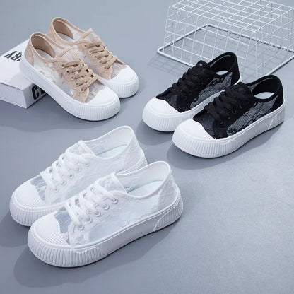 Vrouwelijke Florale Sneakers met Mesh Paneel