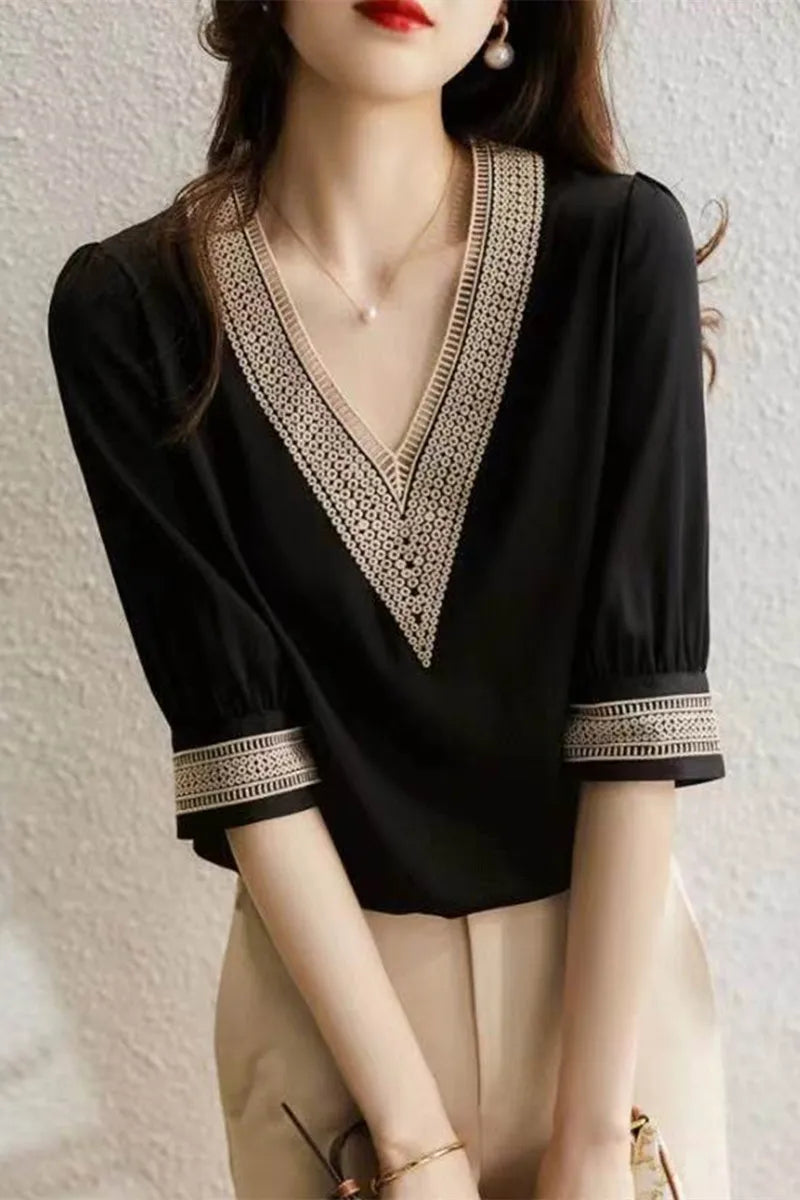 Zomerse Zijden Blouse met Chiffon en Geborduurde Details Zwart