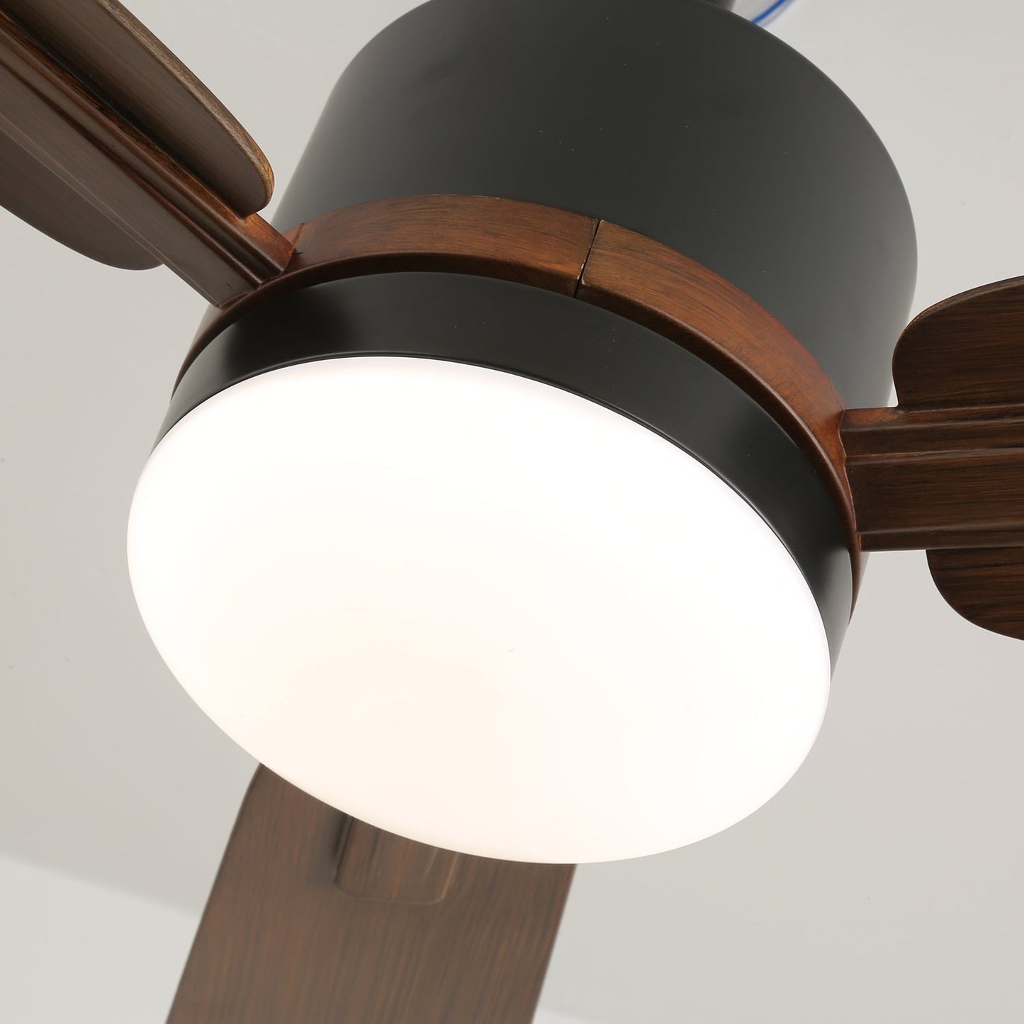 Moderne Plafondventilator met Verlichting — Hout & LED — Afstandsbediening