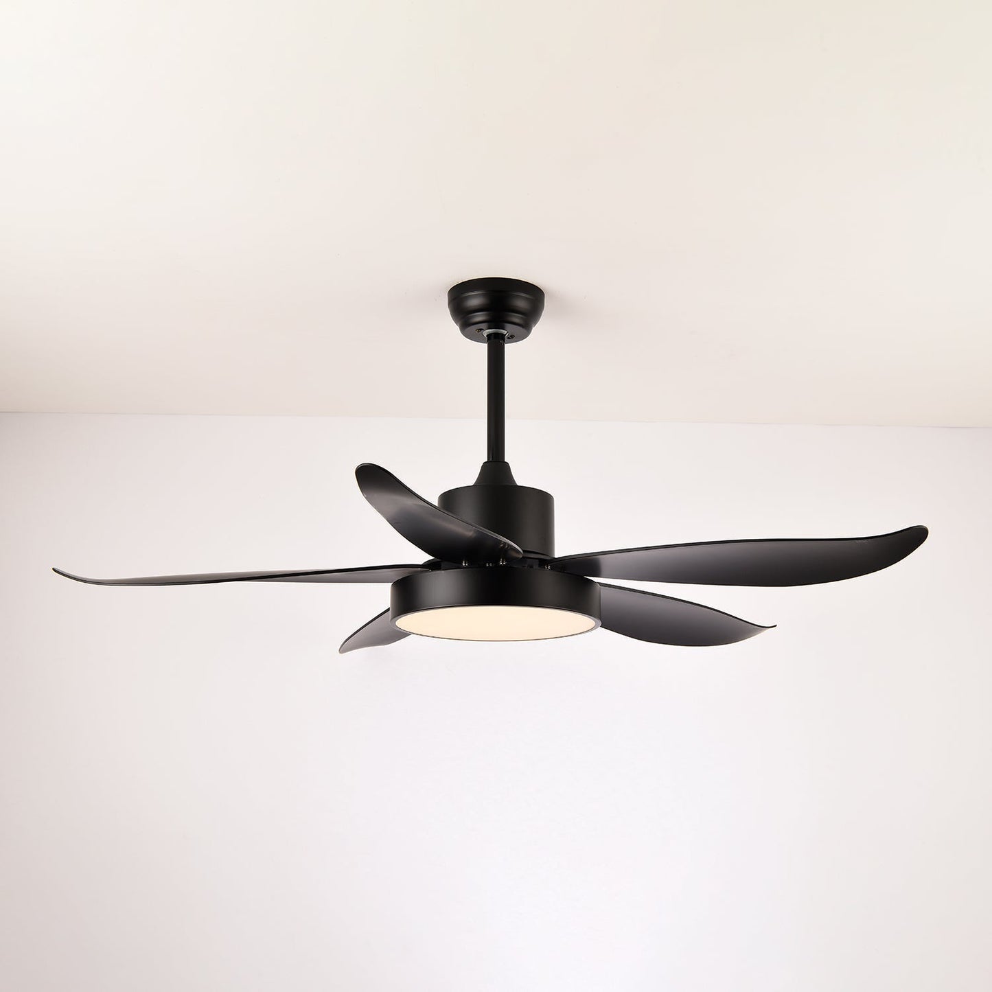 Moderne Plafondventilator Auron met Geïntegreerde LED-Verlichting | Stil & Stijlvol
