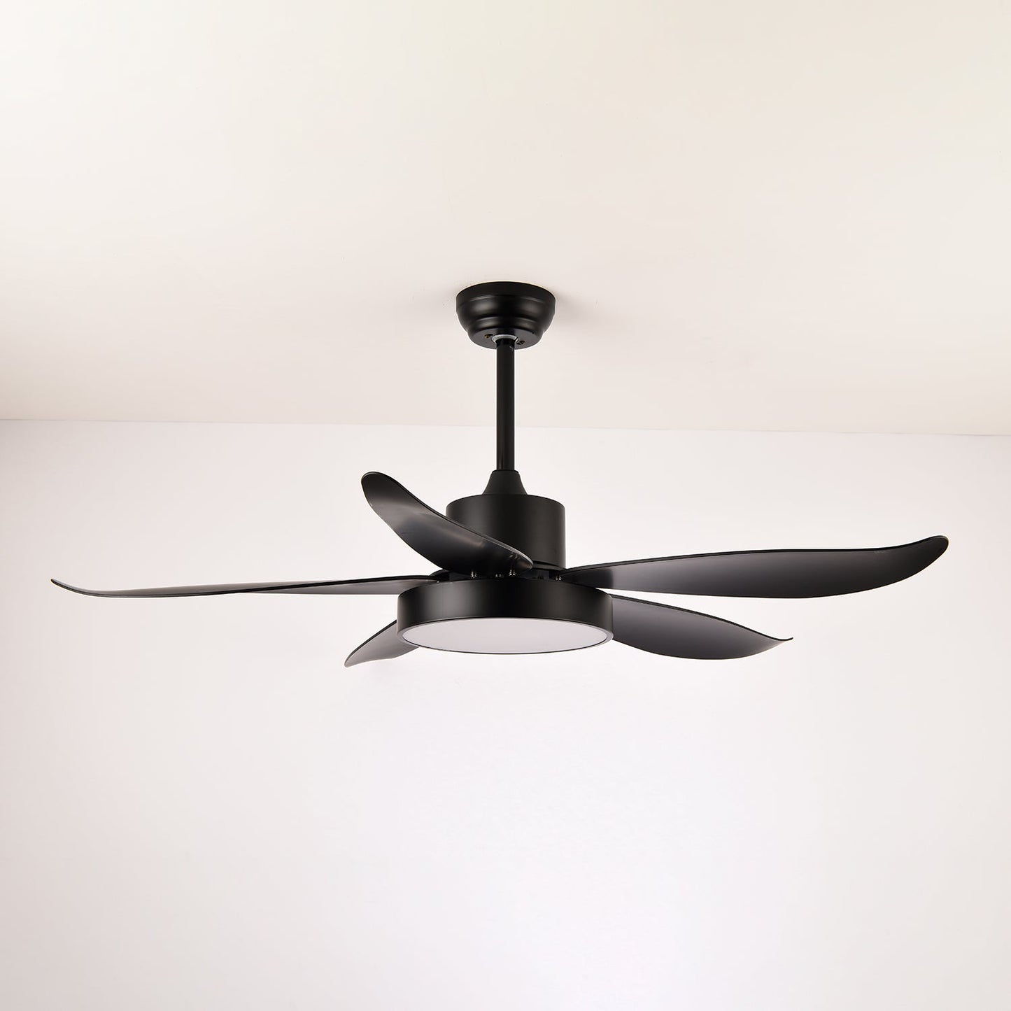 Moderne Plafondventilator Auron met Geïntegreerde LED-Verlichting | Stil & Stijlvol