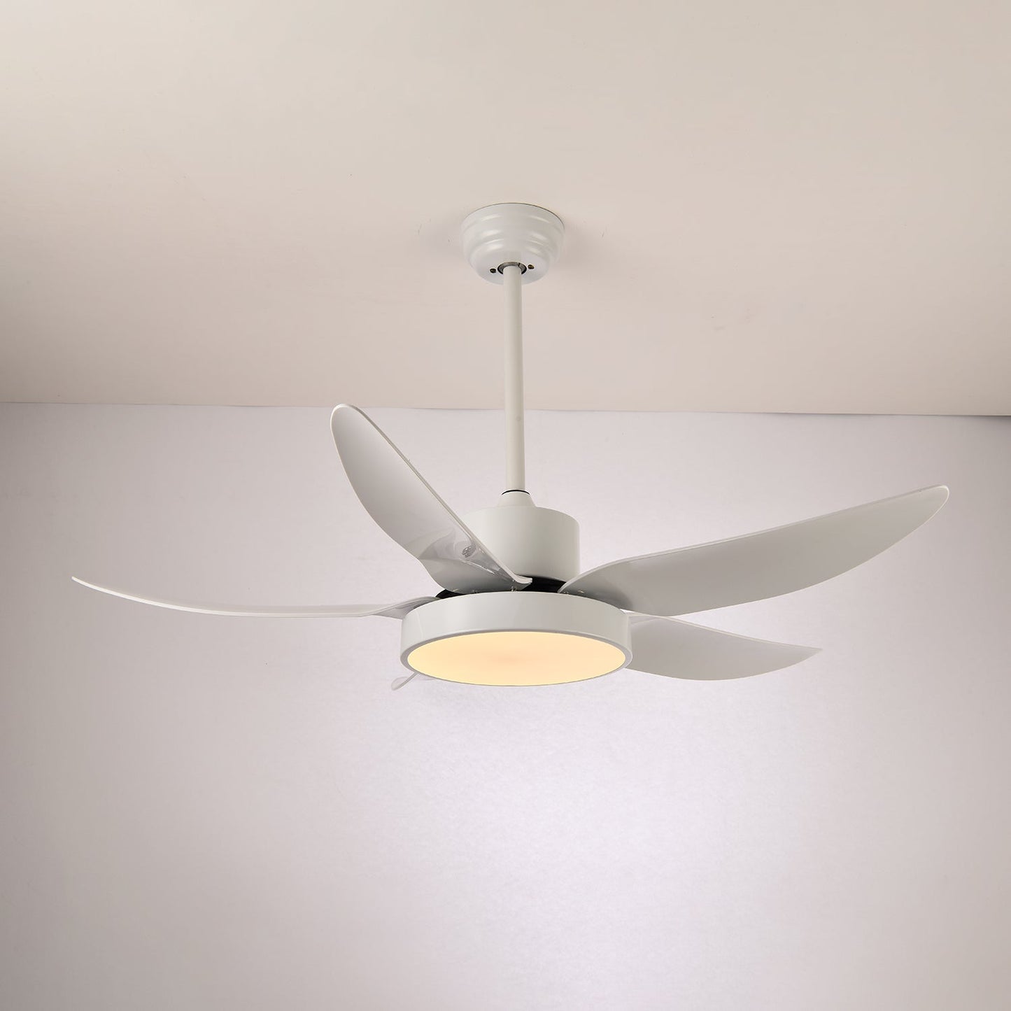 Moderne Plafondventilator Auron met Geïntegreerde LED-Verlichting | Stil & Stijlvol