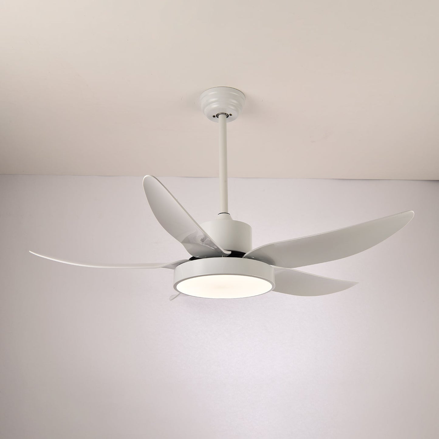 Moderne Plafondventilator Auron met Geïntegreerde LED-Verlichting | Stil & Stijlvol