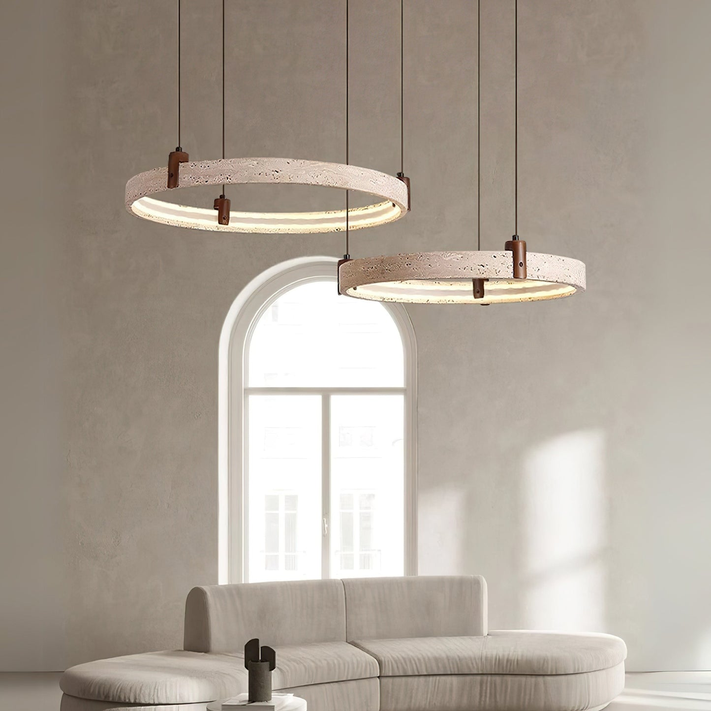 Travertijn Ring Kroonluchter – Natuursteen Hanglamp met Walnoot Hout en Geïntegreerde LED | Scandinavisch Design voor Woon- en Eetkamer