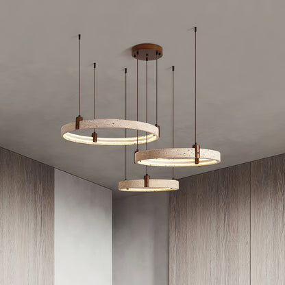 Travertijn Ring Kroonluchter – Natuursteen Hanglamp met Walnoot Hout en Geïntegreerde LED | Scandinavisch Design voor Woon- en Eetkamer