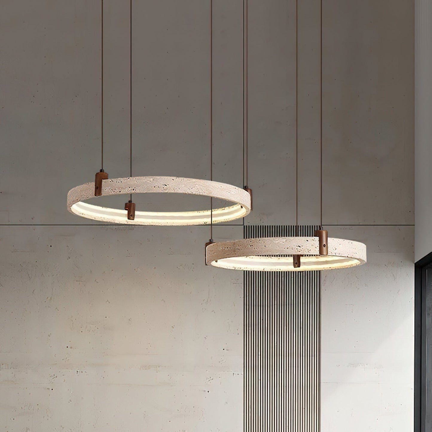 Travertijn Ring Kroonluchter – Natuursteen Hanglamp met Walnoot Hout en Geïntegreerde LED | Scandinavisch Design voor Woon- en Eetkamer
