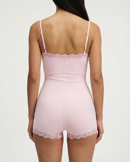 Nora | Elegante Damesromper met Kanten Rand 2