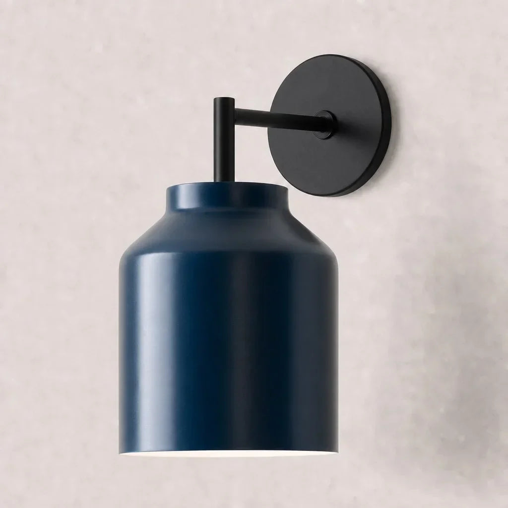 Metalen Wandlamp Minimalistisch Mat Afwerking Scandinavische Stijl Sfeerlicht voor Slaapkamer Gang Woonkamer Interieur